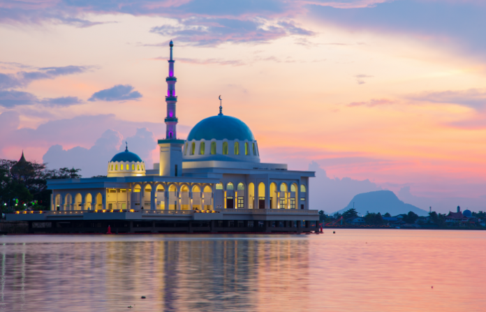 Incredible Floating Mosques in Malaysia | Malaysia Travel Blog