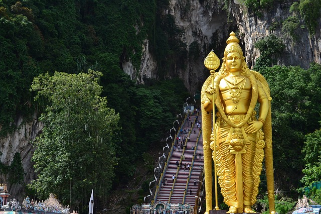 Batu Caves, must-visit and photogenic place in Malaysia 